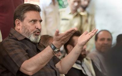 Ghulam Nabi Azad voted for removal of Article 370 along with BJP: Altaf Bukhari