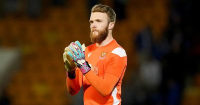 Zander Clark undergoing Hearts medical as Robbie Neilson closes in on Craig Gordon backup