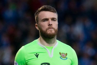 Hearts complete signing of ex-St Johnstone keeper Zander Clark