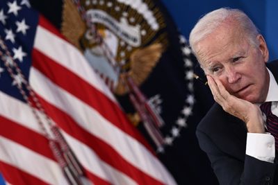 Biden seeks to make midterms a referendum on Trump