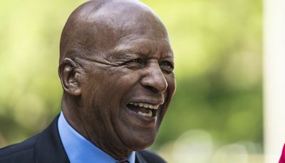 Jesse White’s unifying appeal has no equal in Illinois politics