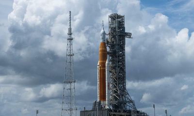 Artemis 1: Nasa’s moon rocket springs hazardous leak ahead of launch