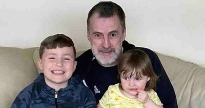 Cumbernauld dad dies just weeks after cancer diagnosis as family struggle to afford funeral