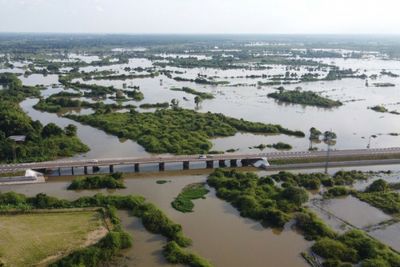 Mekong tributaries burst banks, flooding 4,000 rai
