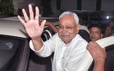 Nitish Kumar plans Delhi trip, tour of States