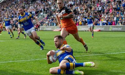 Leeds hail Sezer after securing place in playoffs at Castleford’s expense