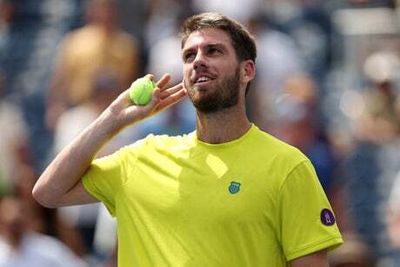 Cameron Norrie breezes into US Open fourth round with straight-sets win over frustrated Holger Rune