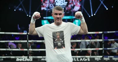 Liam Smith moves closer to world title shot after bizarre win over Hassan Mwakinyo