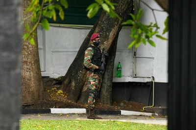 Ousted Sri Lanka leader faces arrest calls