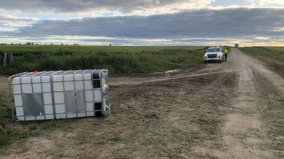 Two killed in motor race accident at Rainbow Desert Enduro in Victoria's north-west