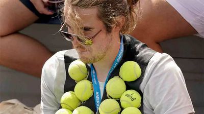US Open: Crowd upsets players for time-wasting