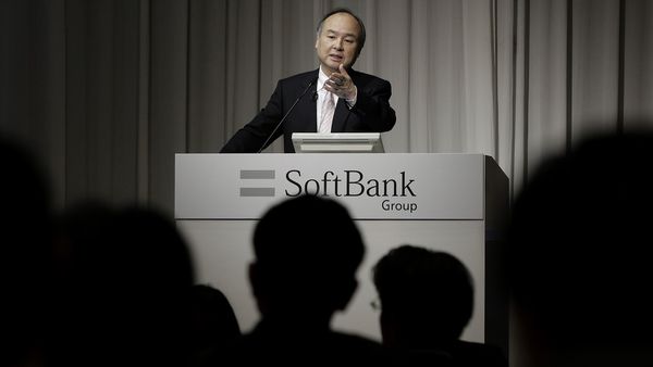 SoftBank's Son May Use Listing to Fix $22 Billion Value Gap