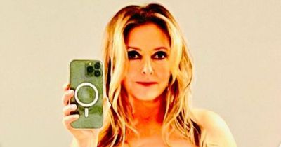 Carol Vorderman dons nothing but towel in new mirror selfies as she calls herself a 'commoner'