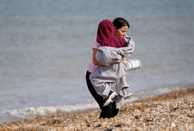 Nearly 1,000 migrants crossed Channel to UK in 20 small boats in one day