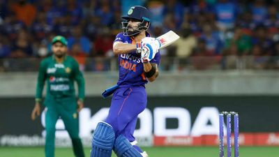 Asia Cup 2022: Virat Kohli scores half-century as top-order batters fire in unison to take India to 181 for 7 against Pakistan