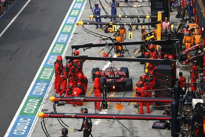 Ferrari blames "late call" for messy Sainz F1 pitstop in Dutch GP