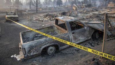 2 dead as wildfires ravage Northern California amid blistering heat wave