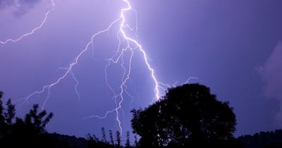 No baths, stay off the phone and other things to avoid in lightning as Met Eireann issue warning