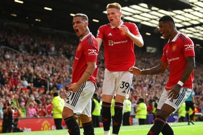 Antony scores on debut as Man United beat Arsenal to end Gunners’ perfect start