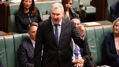 Industrial relations reform and climate policy to dominate debate as federal parliament returns for latest sitting