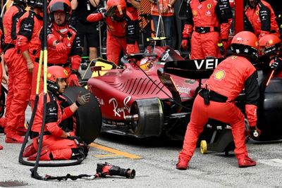 Binotto and Sainz lament Ferrari's Dutch 'mess'