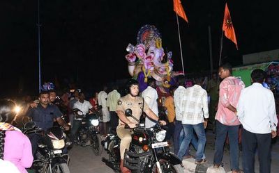 Kurnool SP oversees Ganesh immersion
