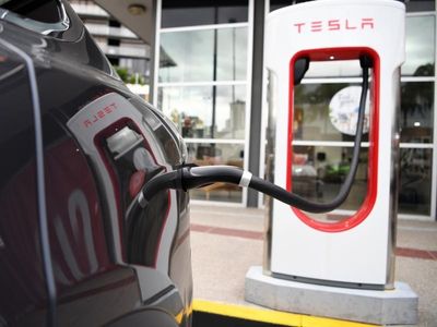 Vehicle sales surge as Aussies go electric