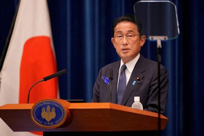 Kishida disapproval rate edges above 40% on church ties, Abe funeral