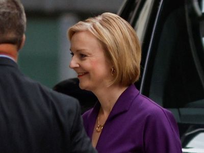 Liz Truss – live: New PM to be announced as Tories warned ‘divided parties lose elections’