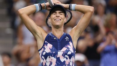 Australia's Ajla Tomljanović beats Liudmila Samsonova in straight sets to reach the US Open quarter-final