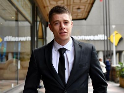 Cop stabber says he feared for his life