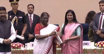 National Teachers Award 2022: Prez Droupadi Murmu bats for teaching in mother tongue