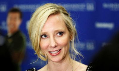 Anne Heche was trapped in burning house for 45 minutes after crash