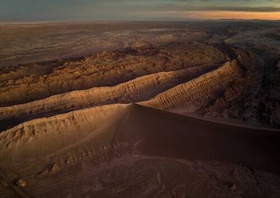 This “lifeless” Chilean desert harbors salty pools of microbes