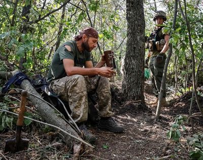 Ukraine war: UK to expand programme to train ‘citizen soldiers’