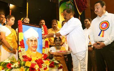 Look beyond teaching, become role models for students, A.P. Dy. CM tells teachers