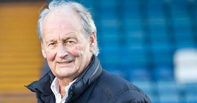 Cardiff rugby legend Peter Thomas reveals lung cancer fight