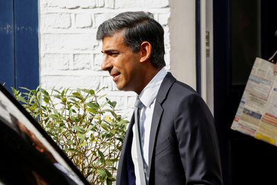 Leadership race rival Sunak will not be in UK Truss's new cabinet - Guardian