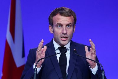 Macron calls for ‘strengthened co-operation’ between UK and France