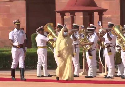 Delhi: Sheikh Hasina receives ceremonial reception at Rashtrapati Bhavan