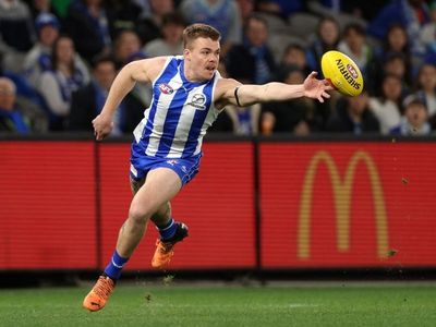 Roos fend off rivals to re-sign Zurhaar