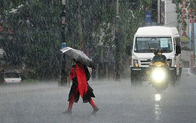 IMD issues red alert for heavy rainfall in four southern districts of Kerala