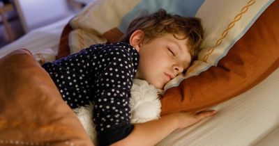 Teacher gives exact time children should go to bed on school nights depending on their age