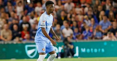 Sunderland manager sets challenge to Manchester United loanee Amad