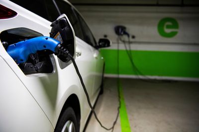 EV tax credit may be out of reach for most consumers - Roll Call