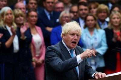 Boris Johnson 'may give honours to his own father and a Putin-linked Tory donor'