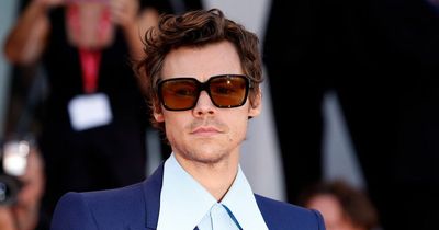 Harry Styles fans baffled as he ‘spits’ on Chris Pine at Don't Worry Darling premiere