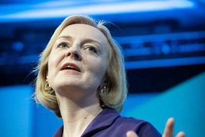 'Weak' Liz Truss could face backbench rebellion before Christmas, Tory MPs say