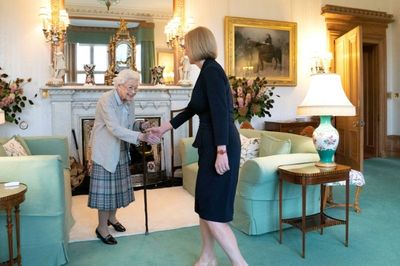 Liz Truss becomes new UK PM after audience with queen