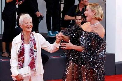 Florence Pugh takes elegant grandma as date to Don’t Worry Darling premiere